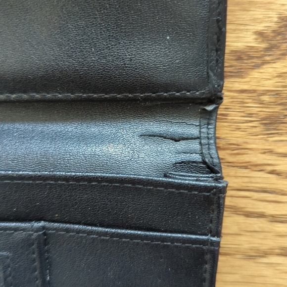 Liz Claiborne Leather Wallet Black - Picture 4 of 6